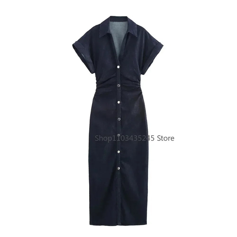 DENIA – Slim Fit Denim Kleid mit Plissee & Revers