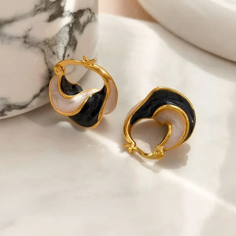 ELINA Hoops – Vergoldete Emaille-Creolen