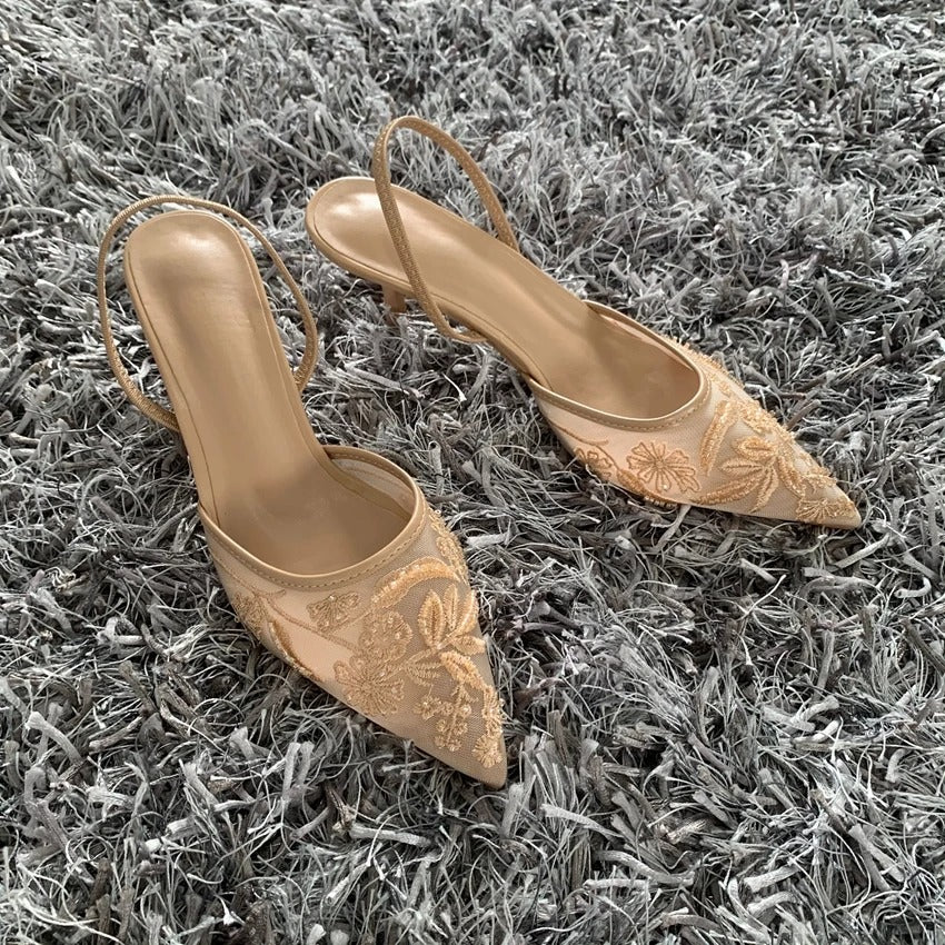 ÉLÉNA Heels – Elegante Spitzen-Slingbacks mit Stickerei