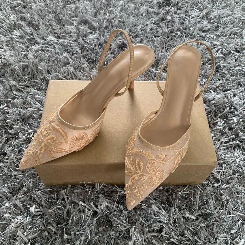 ÉLÉNA Heels – Elegante Spitzen-Slingbacks mit Stickerei