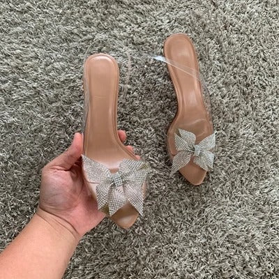 AMORA Heels – Strass-Sandalen mit Schmetterlingsknoten