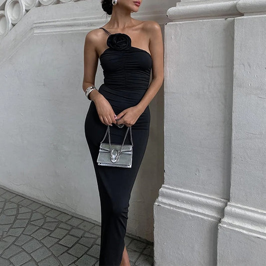 Élan Dress – Ästhetisches Abendkleid mit schrägem Träger